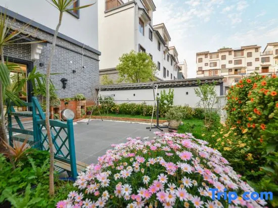 Yuanyuan Courtyard