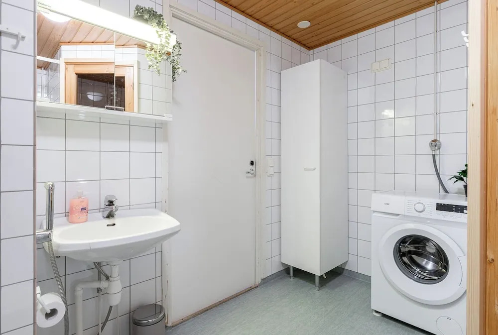 Comfy 1BR Apt with Sauna - Best Location