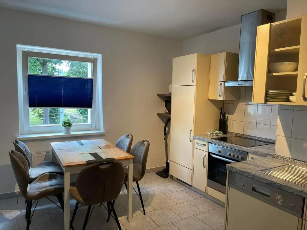 TOP LAGE 2 Zimmerwohnung mit Balkon und bester Aussicht in OG 2 links