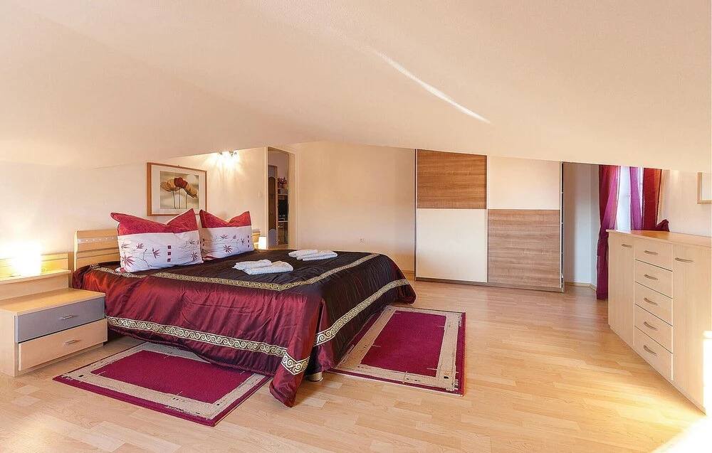 Nice Apartment in Pula With 4 Bedrooms and Wifi