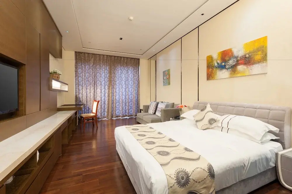 Yicheng Apartment Central Plaza
