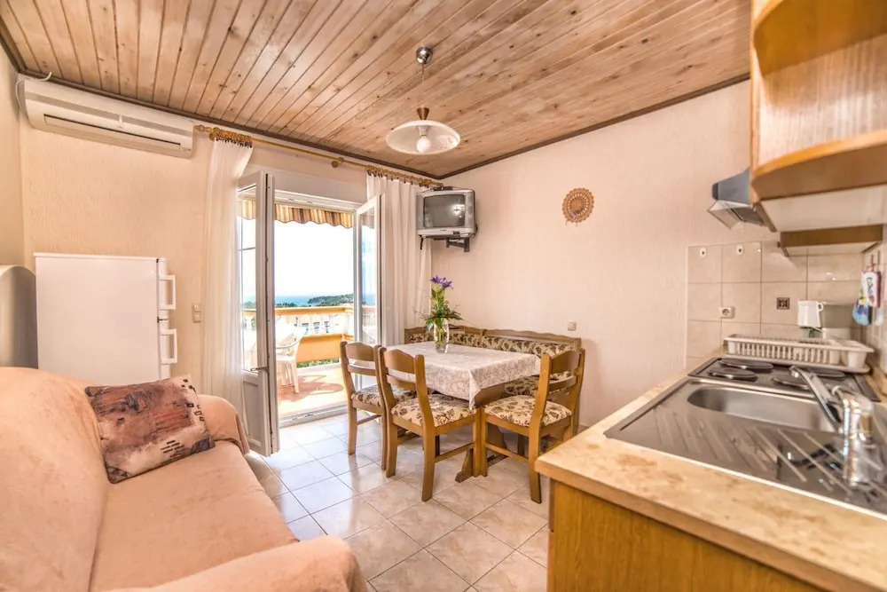 Apartments Javoran 3108