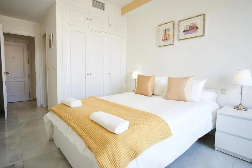 Wish-Suite San Jacinto de Sevilla Apartment