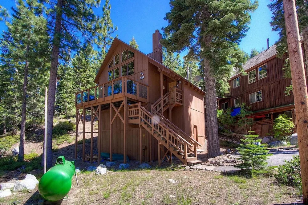 Tree Top Retreat by Lake Tahoe Accommodations