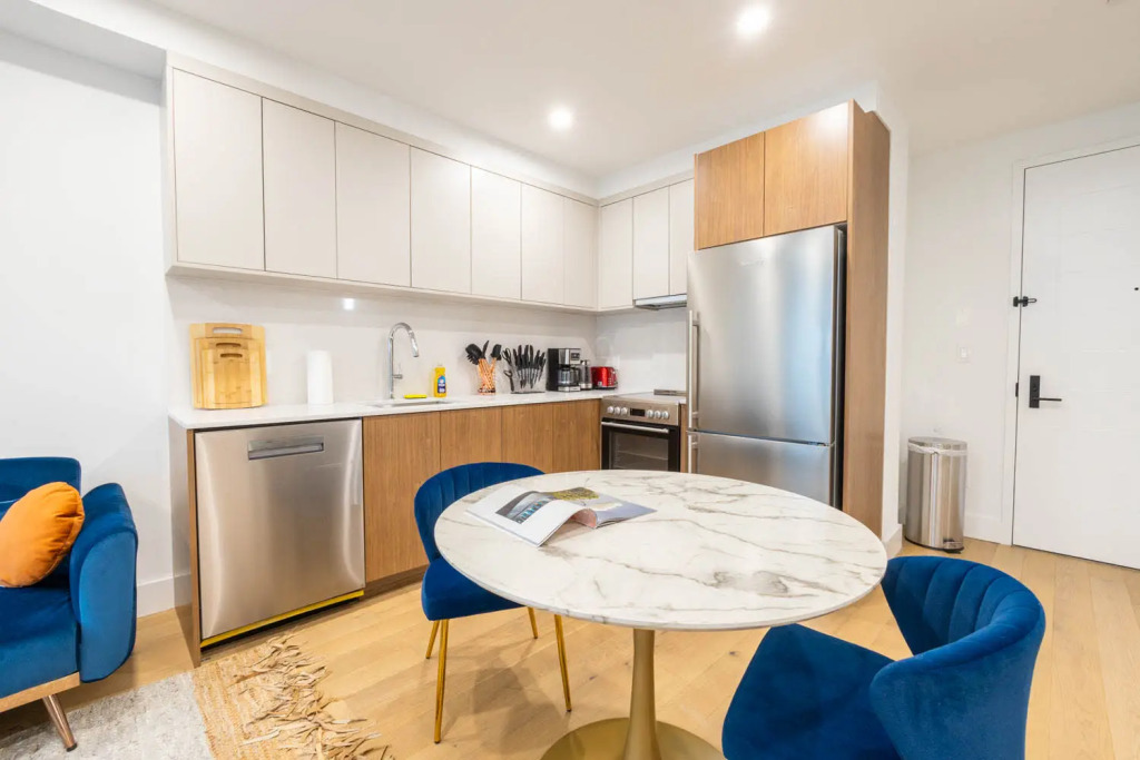 149bk-202 New Condo 1BR in Prime Greenpoint Brooklyn