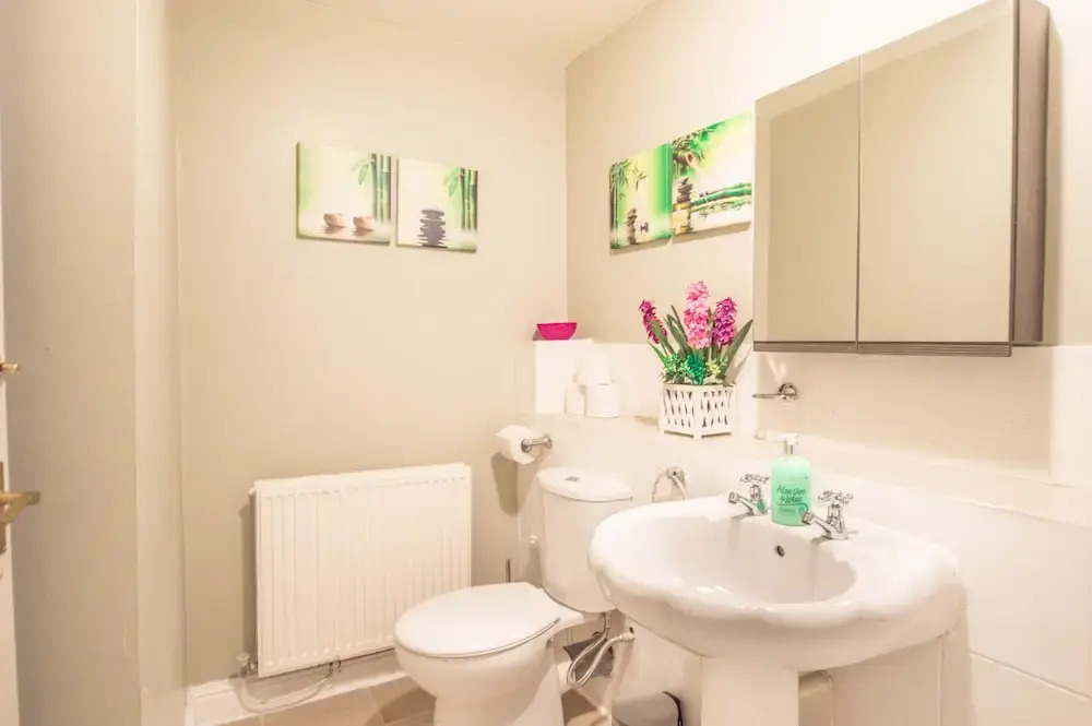 Montgomery Apartments - Crighton