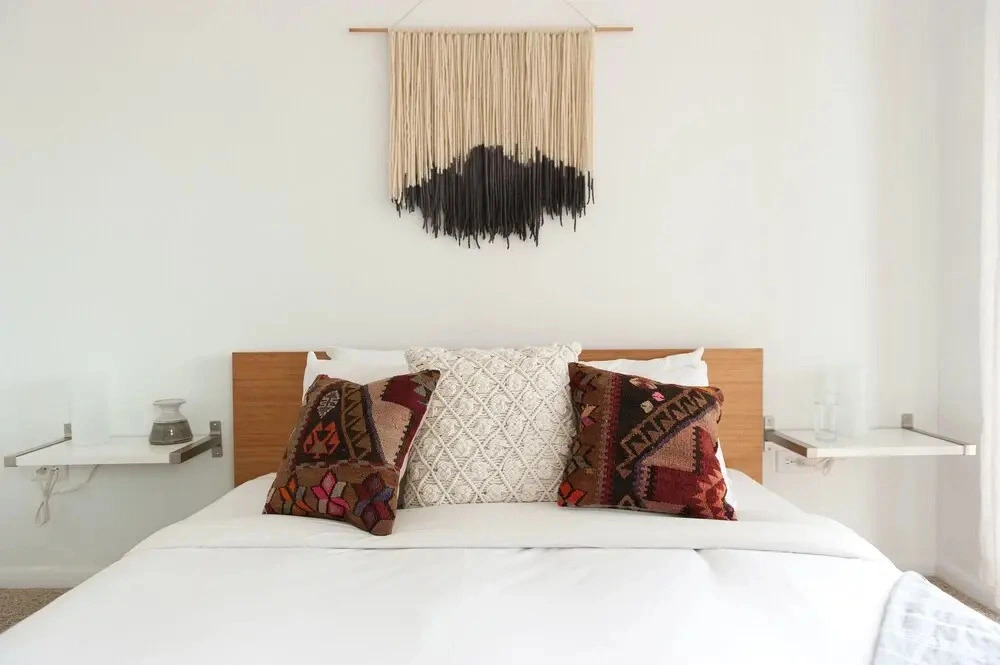 Vibrant Lincoln Park Suites by Sonder