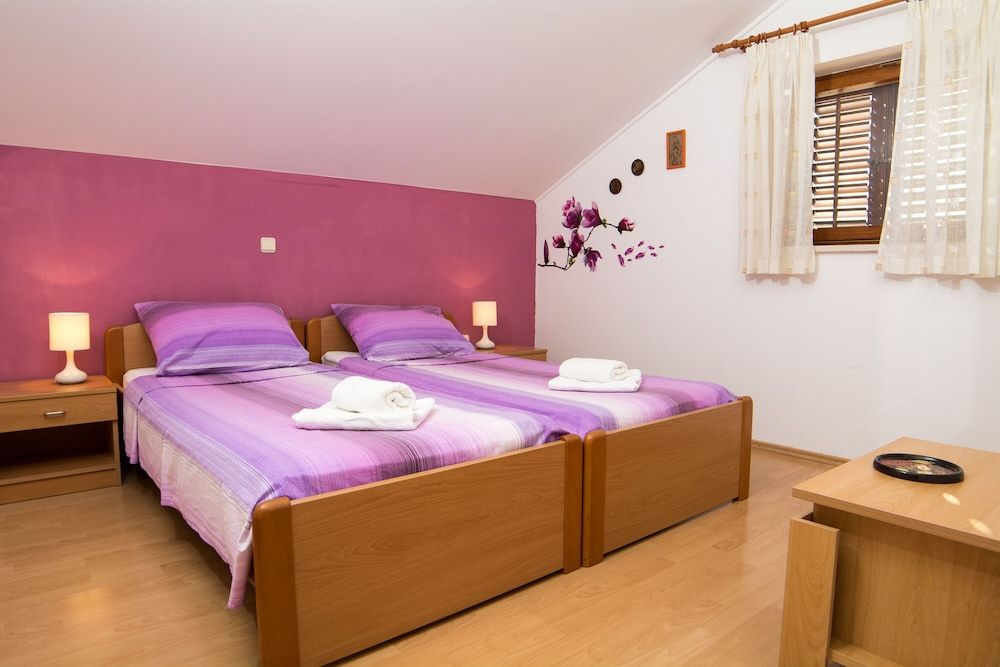 Apartments Bungevilla