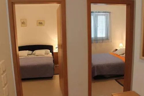 Apartment in Ždrelac with sea view, balcony, air conditioning, Wi-Fi