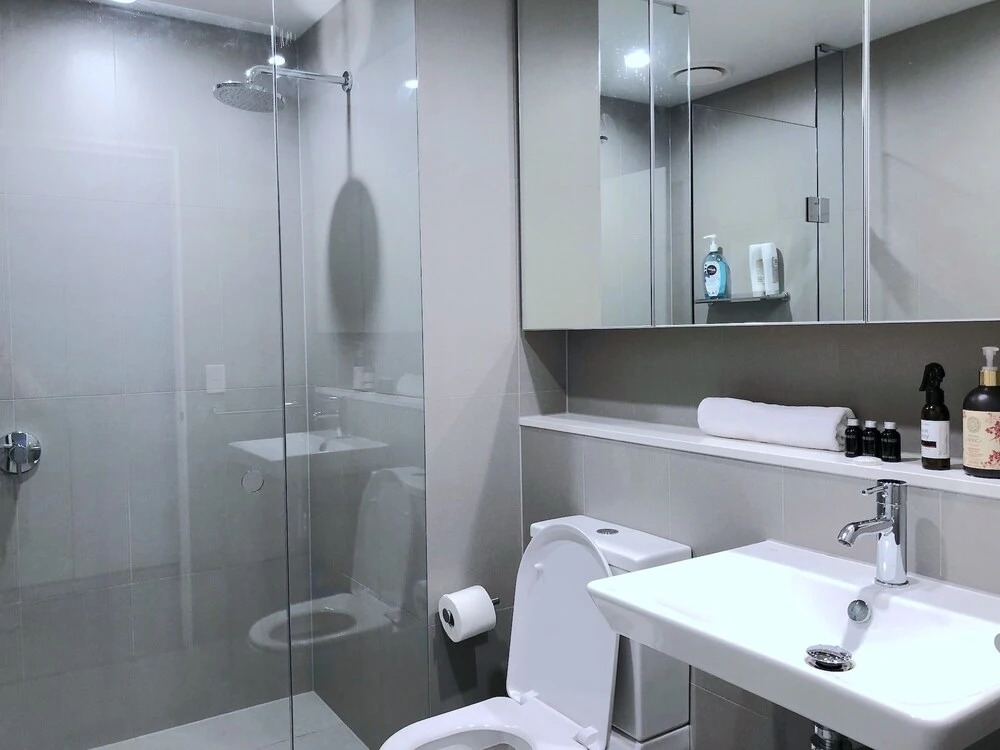 Modern Docklands Apartment in CBD