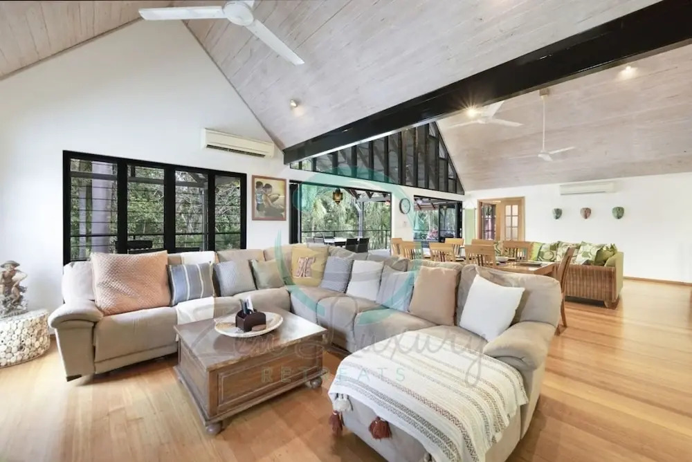 Zenlux Tropical Retreat Pool BBQ Golf Course