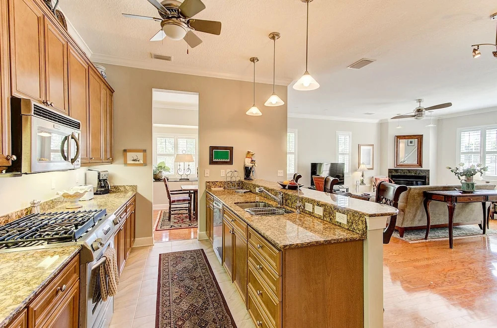 357 Tierra Mar Lane - Village Place 3 Bedrooms 2.5 Bathrooms Home