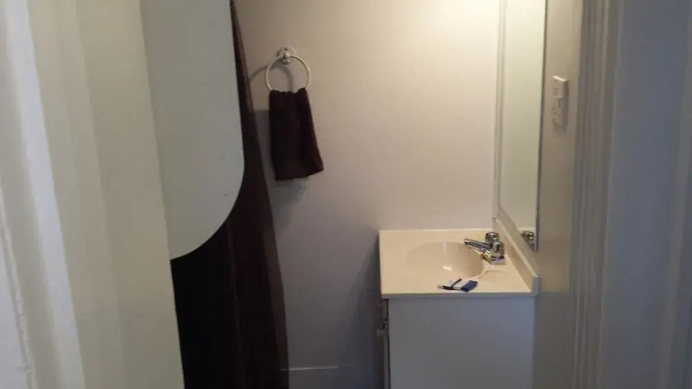 Adib Apartments - 362 Friel St