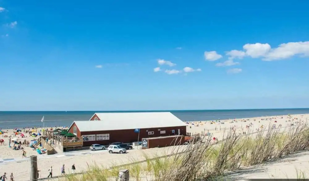 Holiday Home near Petten Beach with Pool
