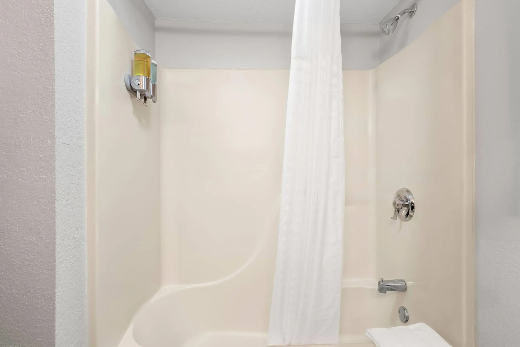 Days Inn by Wyndham Hillsdale