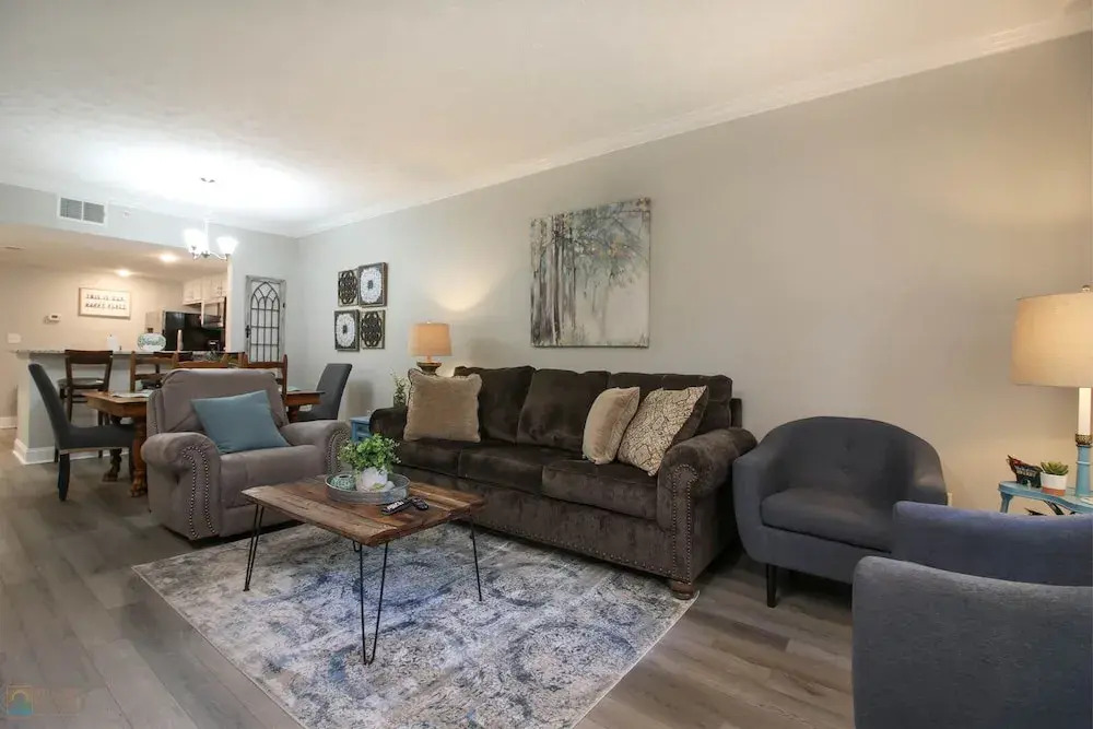 2103 Golf View Towers Lazy Bears Den