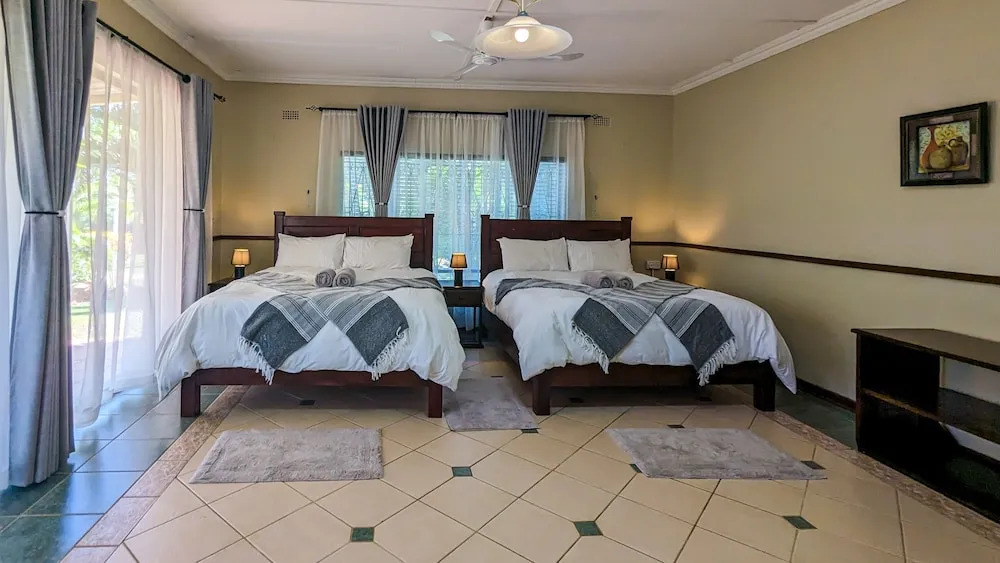 Zambezi Family Lodge - Elephant Room
