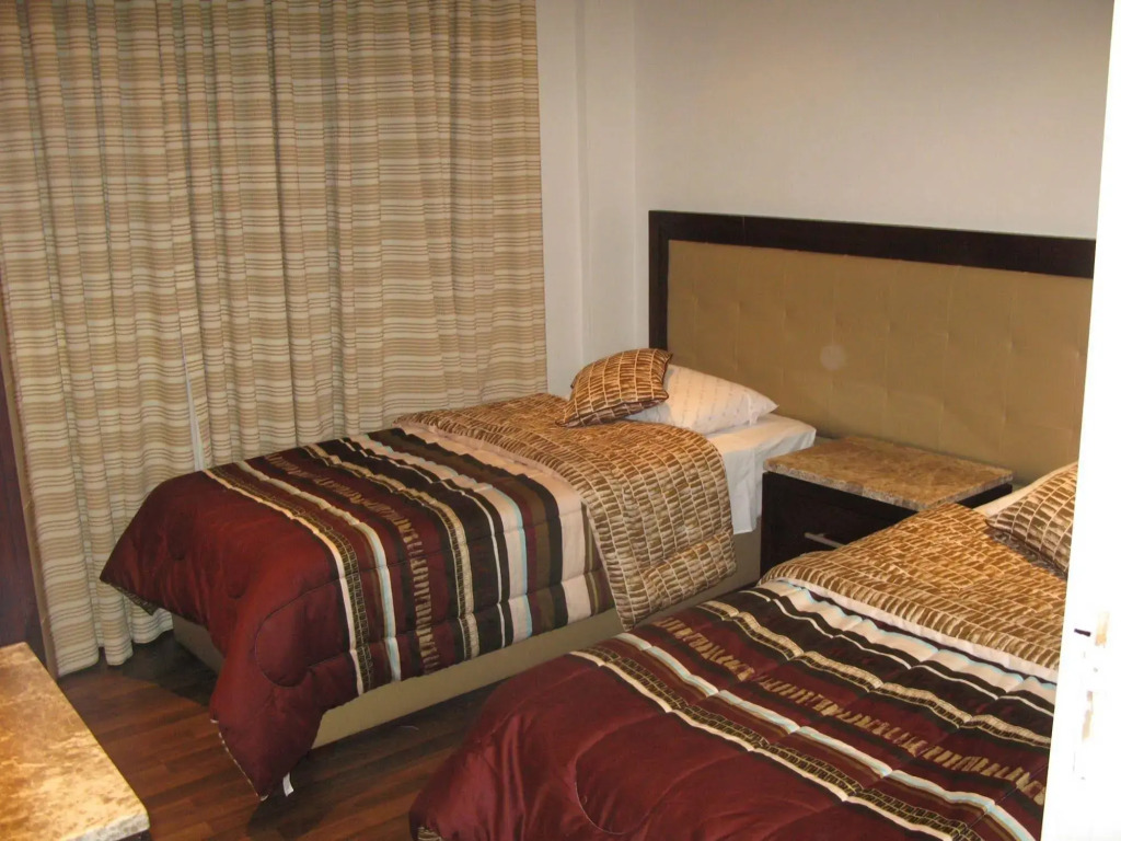 Granada Suites Hotel