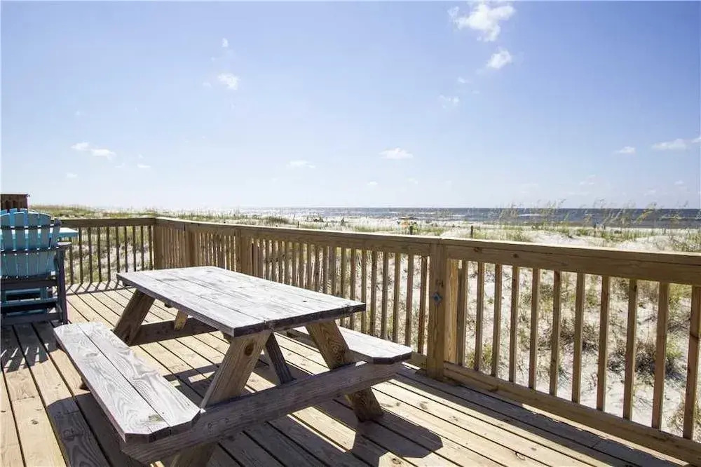 Montego - 3 Br home by RedAwning