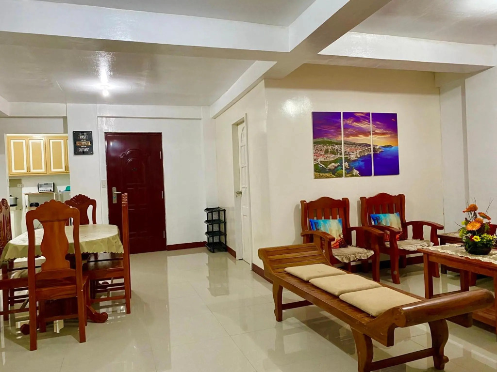Vacation House in Baguio with Amazing Sunset Views