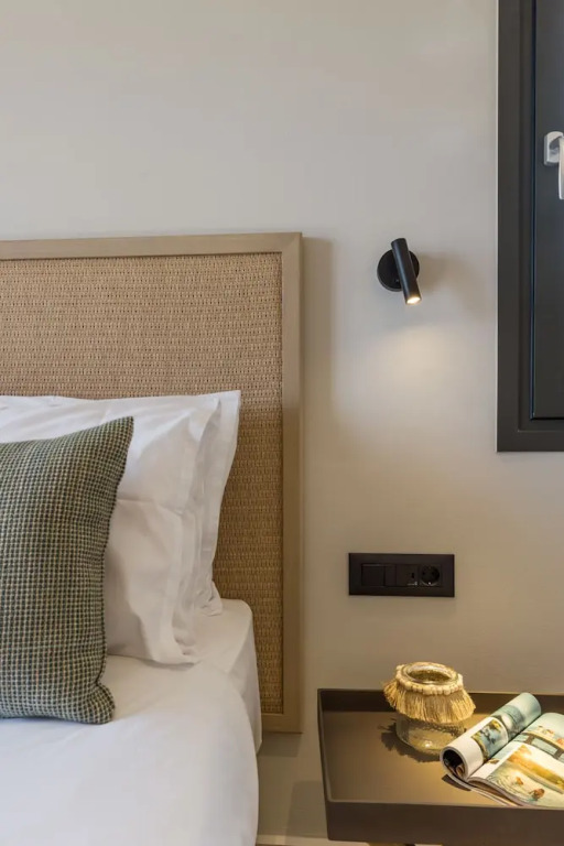 Topos Suites