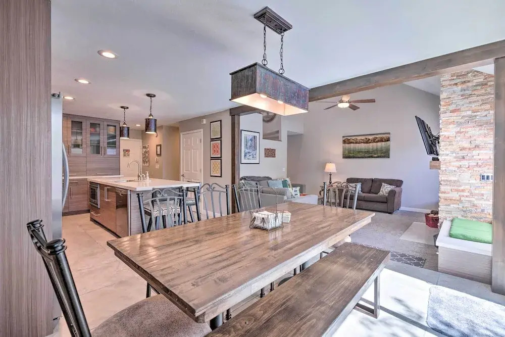 Wasatch R & R Townhome w/ Grill ~ 11 Mi to Alta!