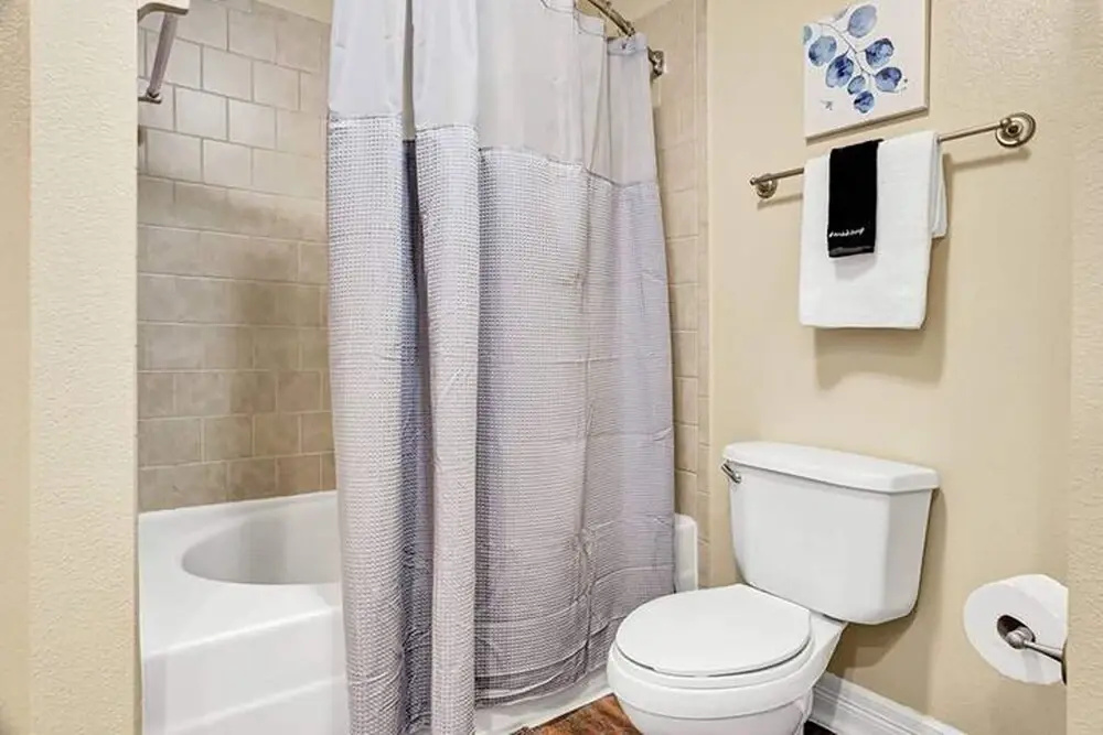 FRONTDESK Calais Midtown Apts Houston