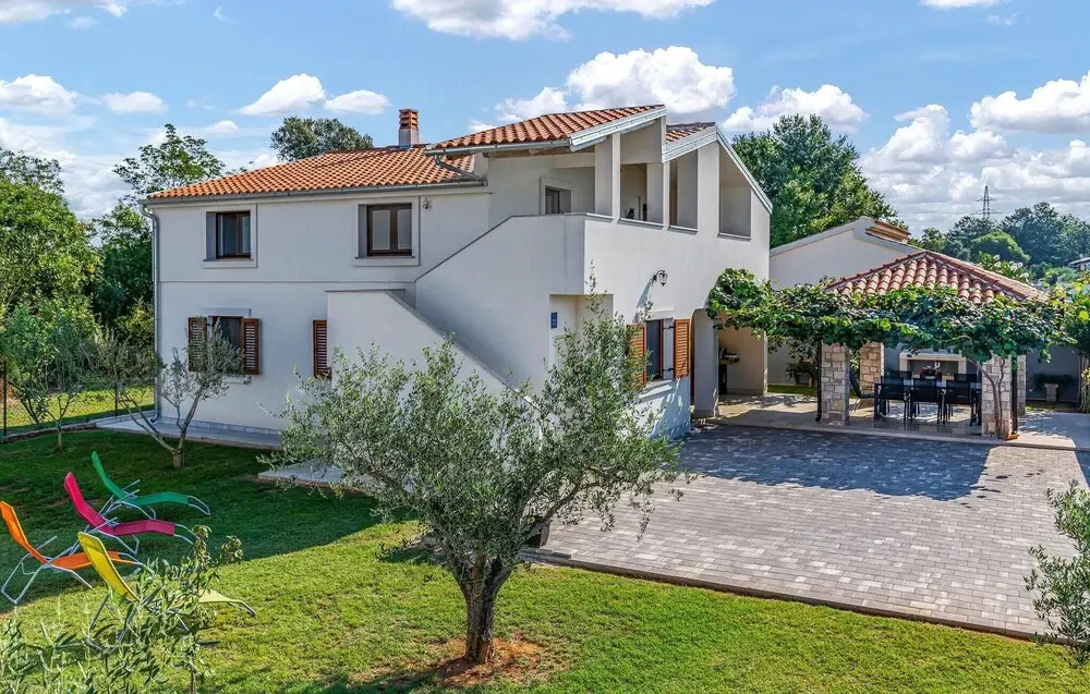 Amazing Home in Medulin With 3 Bedrooms and Wifi