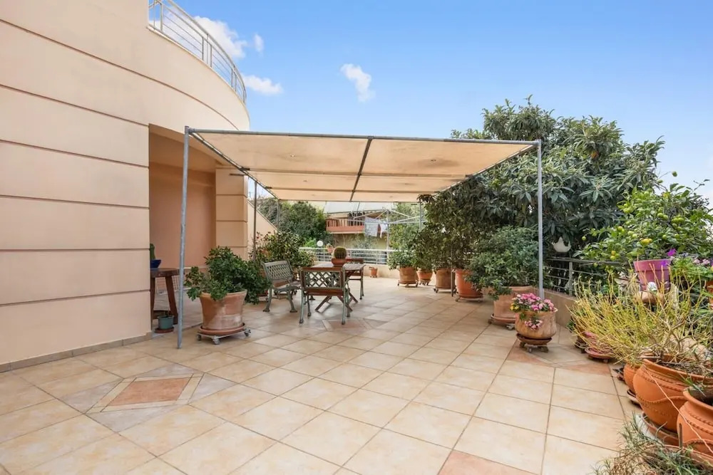 Sofie s Garden View Apartment