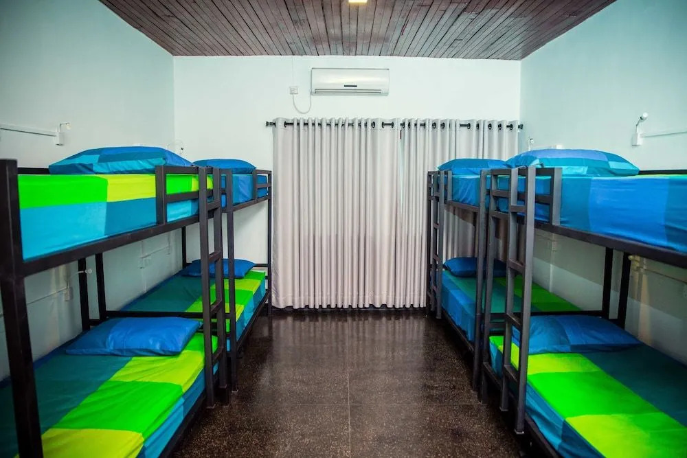 Tuk Tuk Hostels