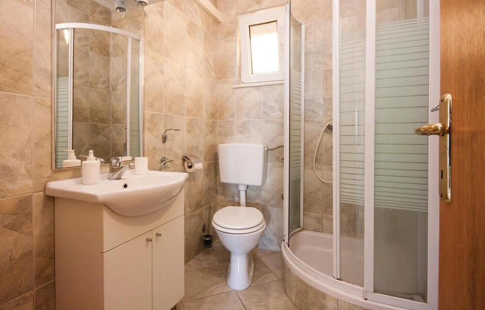 Stunning Apartment in Zatoglav With 2 Bedrooms and Wifi