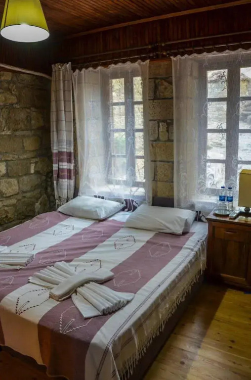 Zeushan Hotel