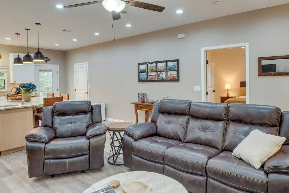 5 Mi to Lake! Home w/ Boat Parking & Pool Access
