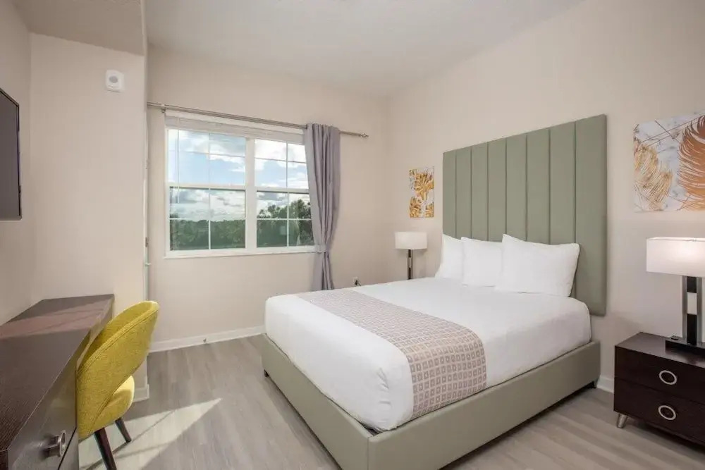 New Modern Vista Cay Reserve Condo - 6006
