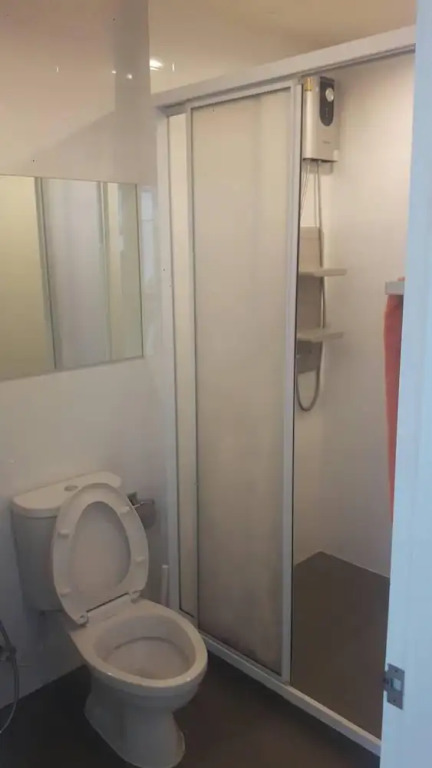 Azure Rio West Wavepool 1BR Near Airport