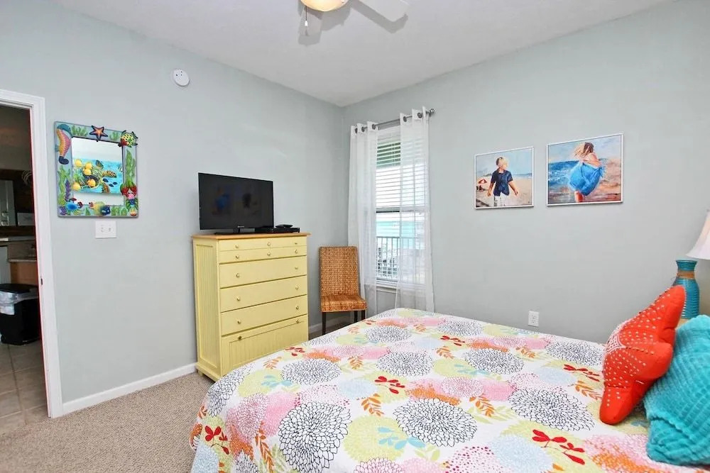 Navy Cove Harbor 2213 - 2 Br condo