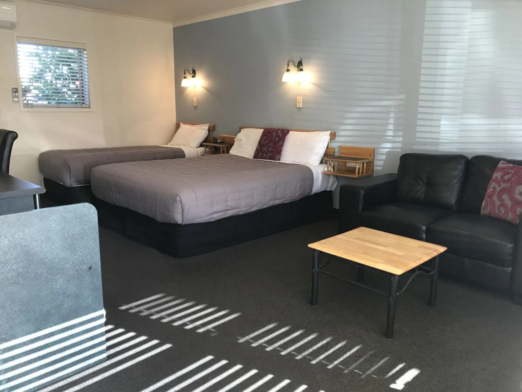 Pacific Harbour Motor Inn