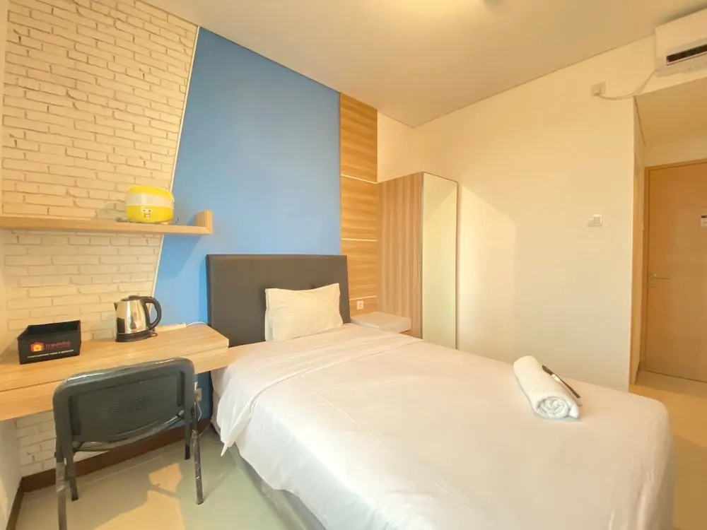 Comfortable Studio Semi Apartment at The Lodge Paskal near BINUS University