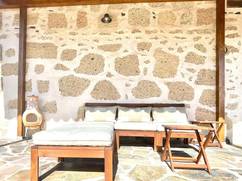 Rural house with private pool, BBQ and ocean view