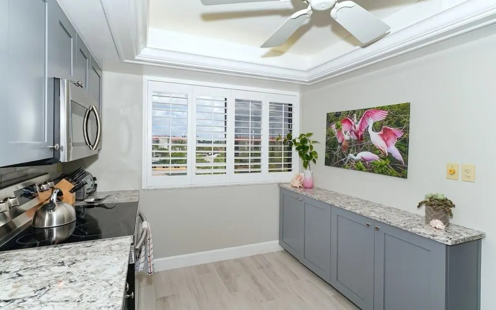 404-excelsior- Beautiful Unit Offering Amazing Gulf Views! 2 Bedroom Condo