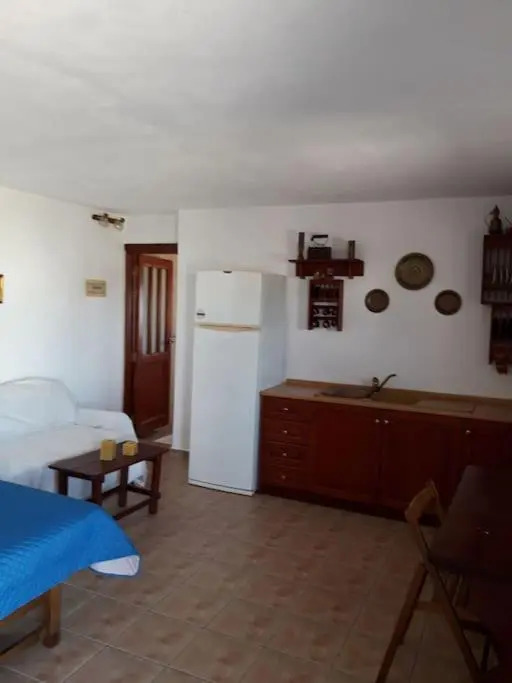 Sunset Apartment II