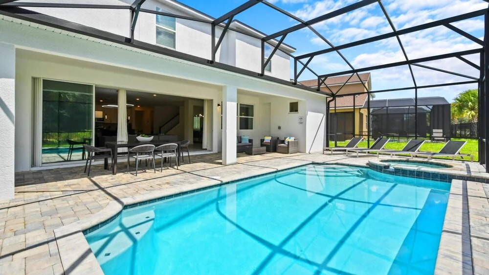 Striking 9BR Pond View Pool SPA Near Disney World, Kissimmee