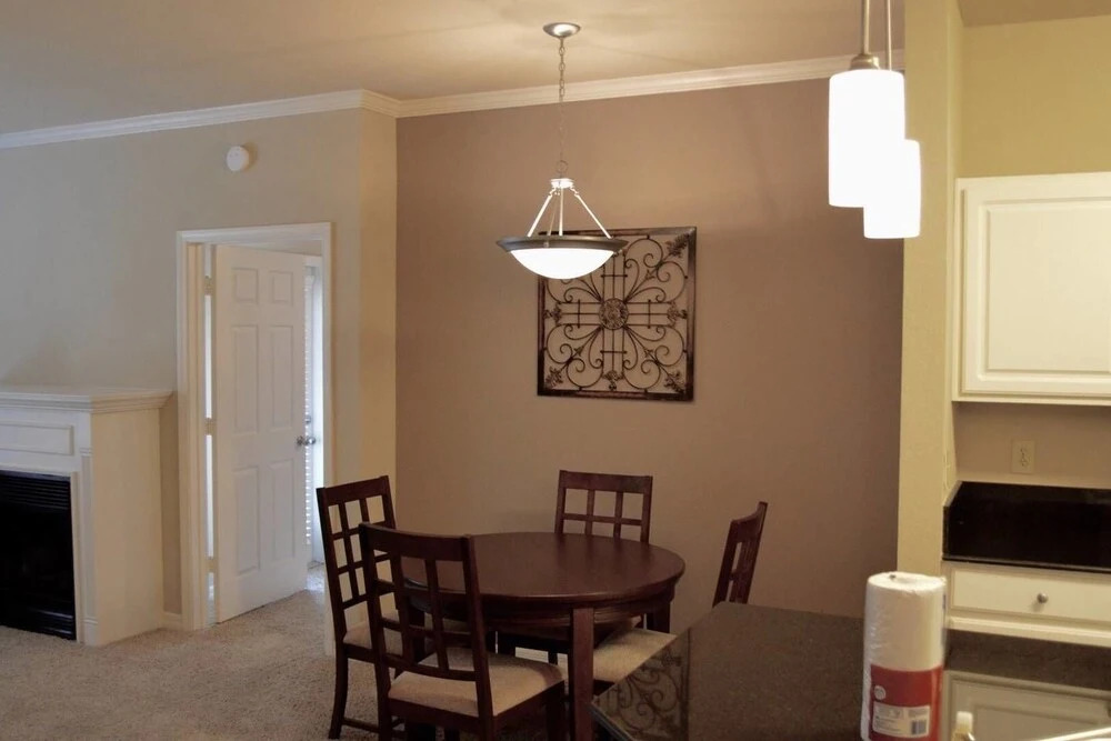 Apartment-Smart Downtown 2 BR