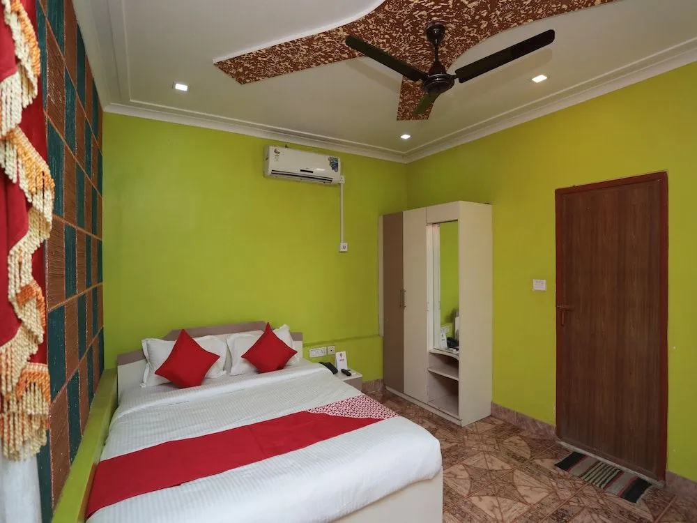 OYO 16977 Megha Resort