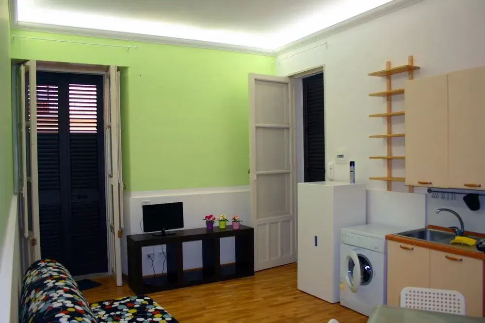 Apartment Happy