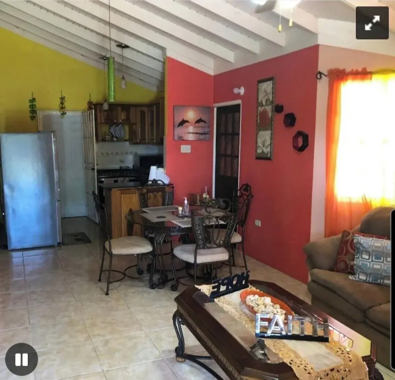 2 Bed-Sleeps 4-Gated community-5 Min Town Centre