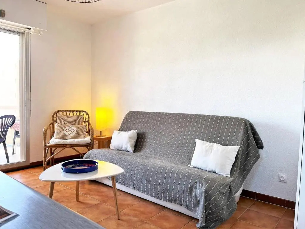 Appartement Le Lavandou, 1 pièce, 3 personnes - FR-1-251-420