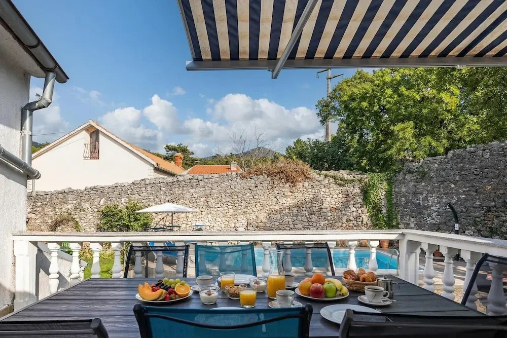 Holiday Home Meja Private Pool