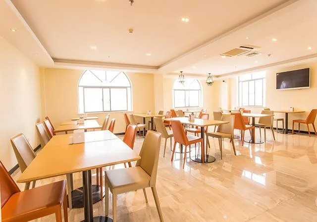 City Comfort Inn Qinzhou Dolphin Square Branch