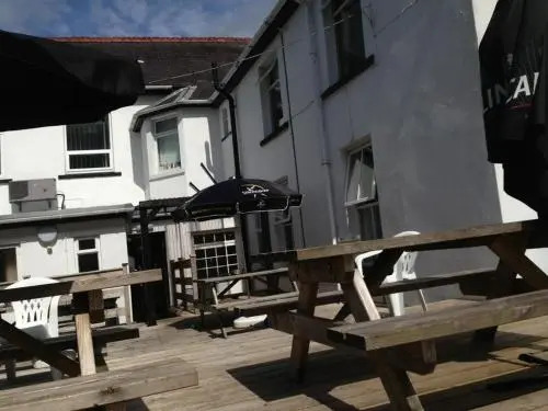 Coach & Horses
